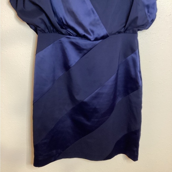 Jessica Simpson Navy  Silky Dress Size 8 - Picture 3 of 10